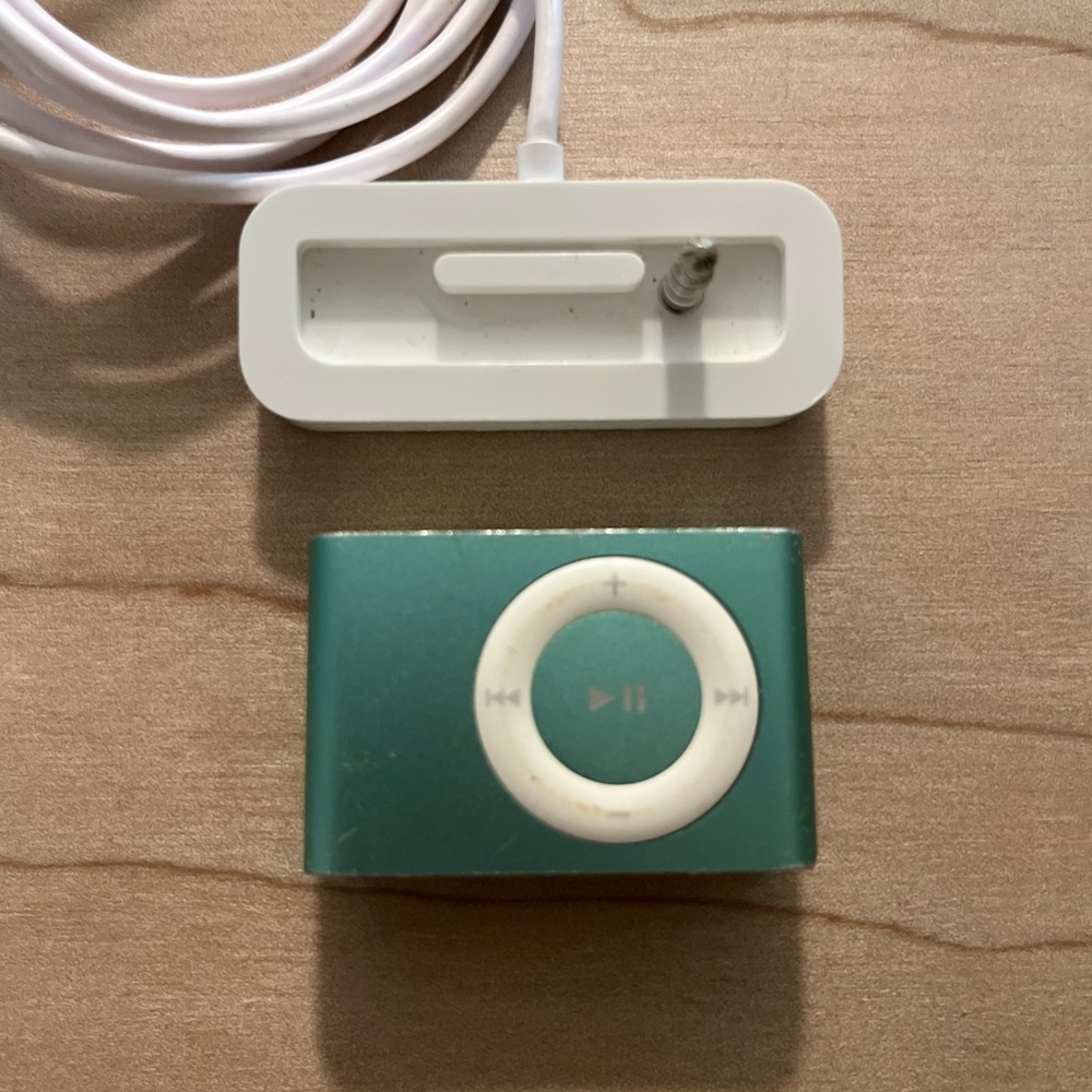 iPod Shuffle with Charger
